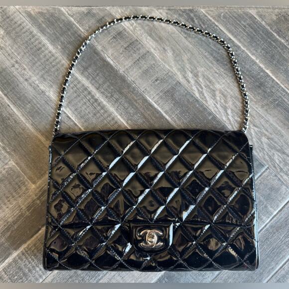Chanel Black Patent Leather Single Flap Bag w/Silver Toned Hardware - Picture 1 of 13